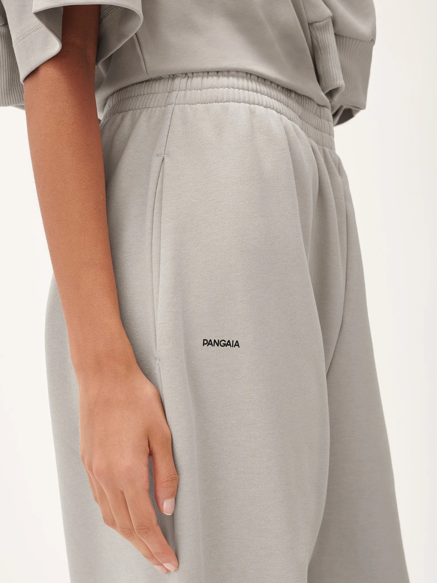 Womens DNA Barrel-Leg Track Pantsstone