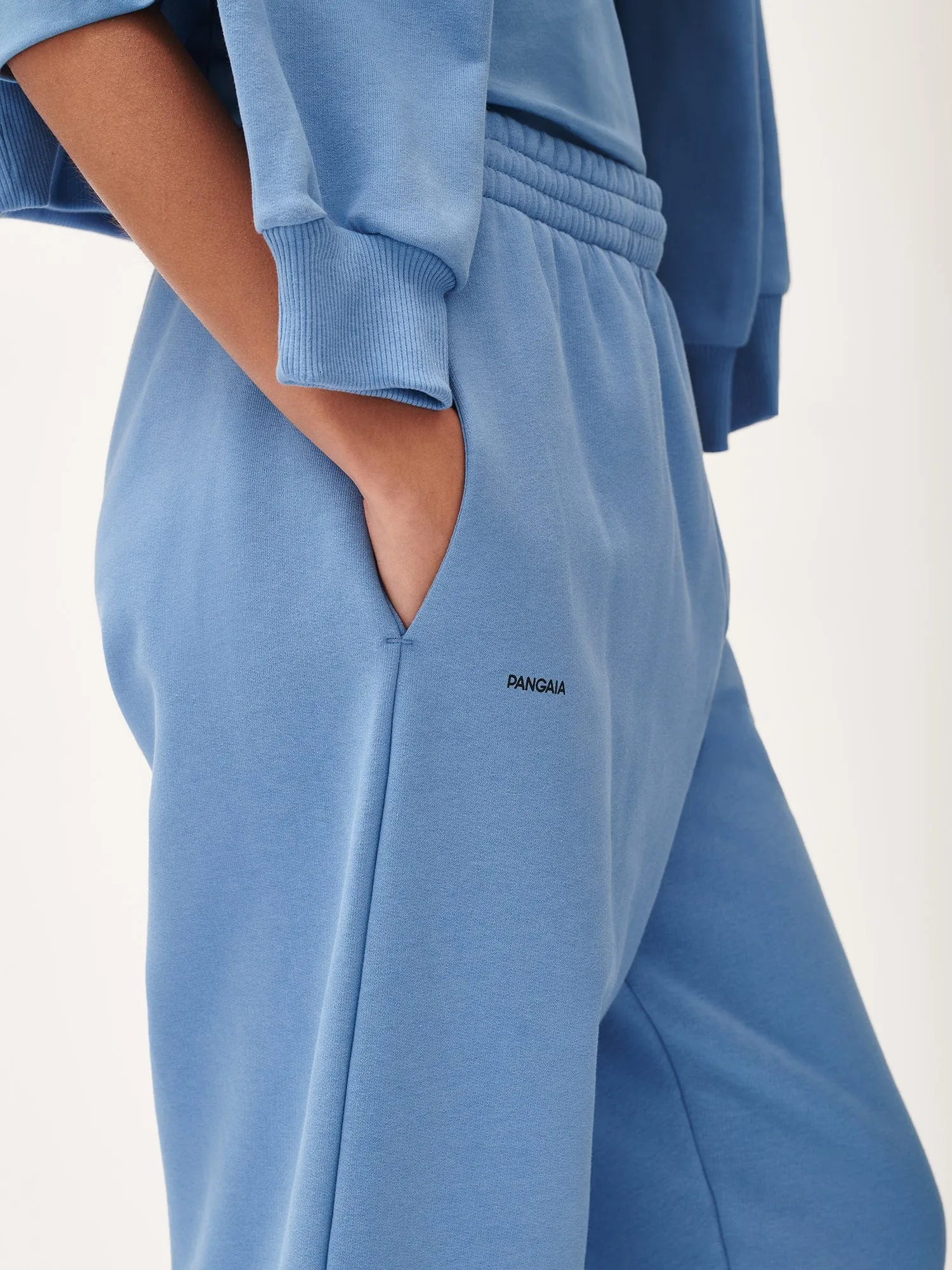 Womens DNA Barrel-Leg Track Pantssummit blue